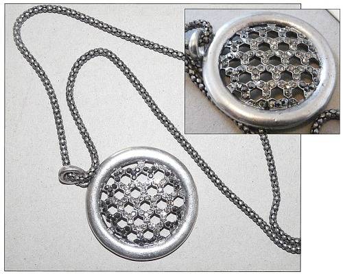 Black and Grey Rhinestone Round Necklace