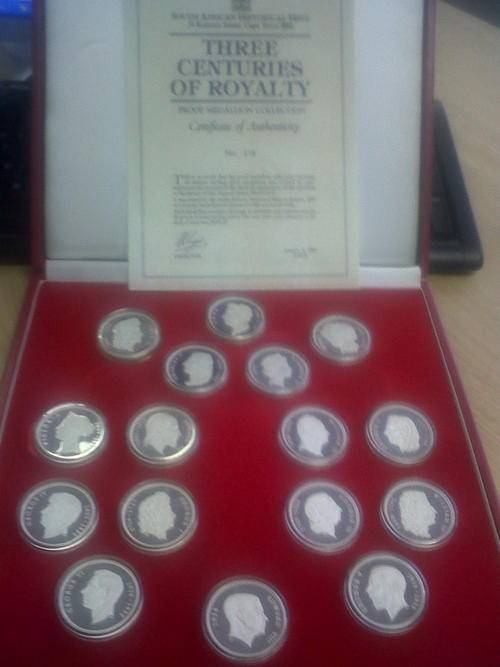 Three Centuries of Royalty Proof Medallion Collection