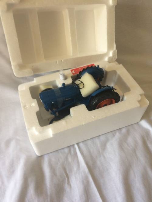 Fordson Super Dexta (1962) 1:16 scale