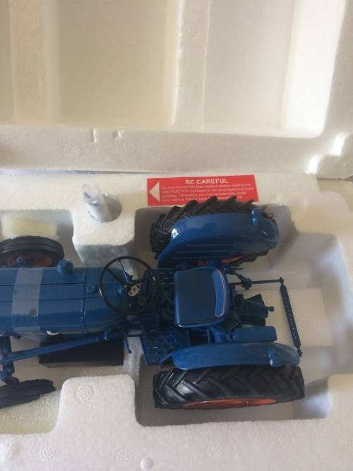 Fordson Super Dexta (1962) 1:16 scale