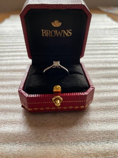 DIAMOND RING - AUTHENTIC BROWNS PROTEA PRINCESS SOLITAIRE DIAMOND RING