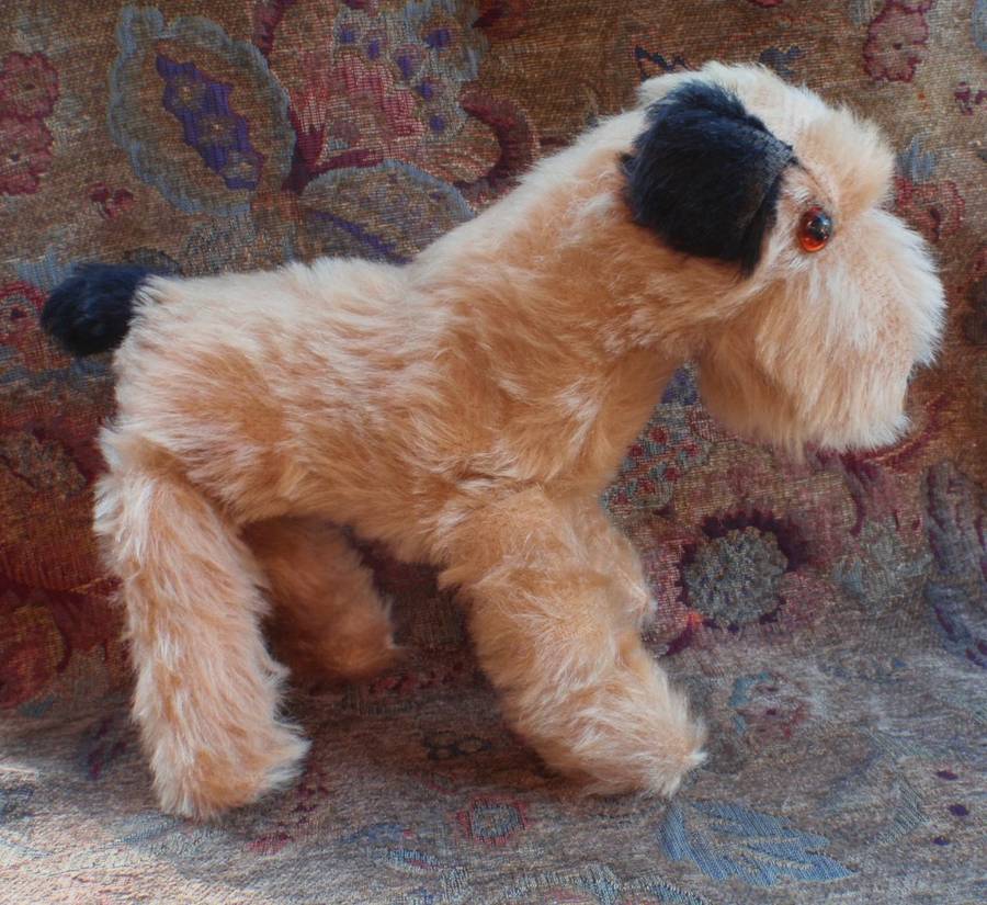 Antique toy dog `Terrier` Adorable authentic, collectible item. Real character piece for collector.