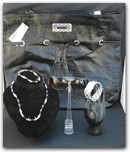 STUNNING GIFT SET!! Large Black Handbag, Necklace set, Diamante Sunglasses and watch
