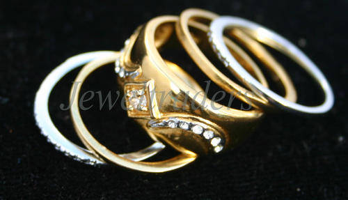 *LATE ENTRY* 18 Carat Gold 5 SET Wedding Ring with 1 year guarantee that gold will not fade