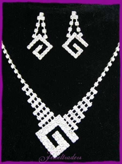 GENUINE AUSTRIAN CRYSTAL "G" Necklace & Earring Set