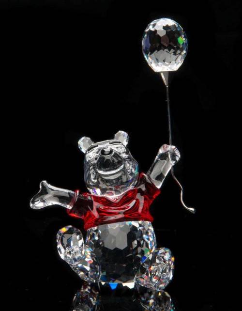 SWAROVSKI SILVER CRYSTAL "WINNIE THE POOH" 905768