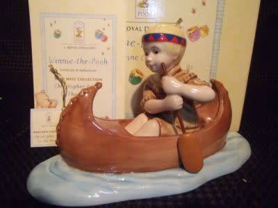 Disney Royal Doulton Winnie The Pooh Collection - Christopher Robin to the Rescue WP92 *