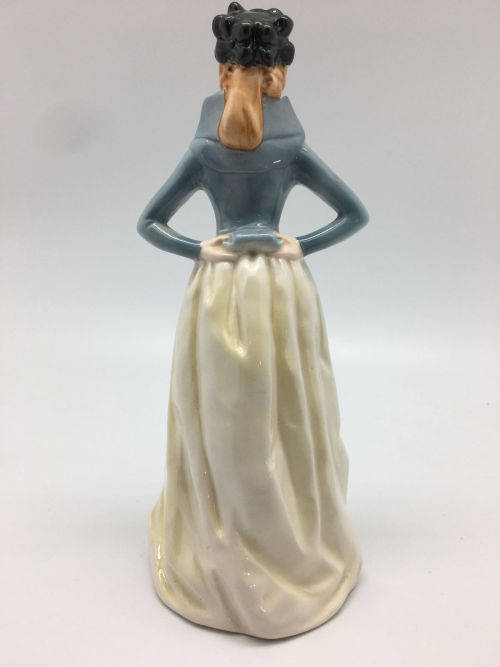 1983 GOEBEL W.GERMANY IMPATIENCE 1800 FASHION LADY FIGURINE #16 28721 VINTAGE *