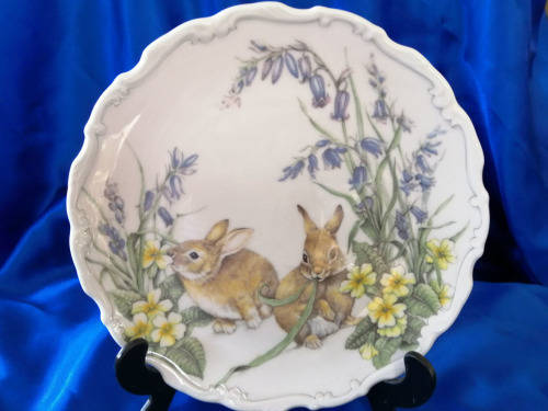 Royal Albert Bone China  The Country Walk Collections Plate  Rabbits Spring Capers *