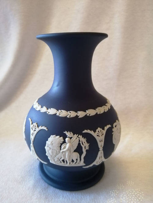 Vintage Wedgwood Jasper Portland Blue Vase *