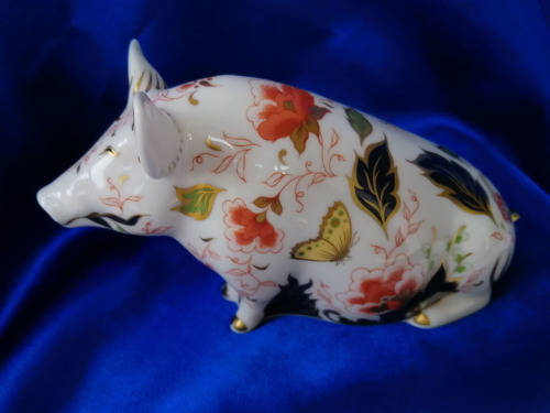 Royal Crown Derby Large Sitting Pig Paperweight - Gold Stopper
