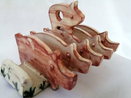 Cute Pottery Toast Rack Letter Holder