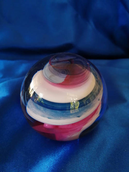 Stunning Caithness Dizzy Pink Glass paperweight *