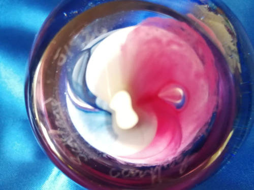 Stunning Caithness Dizzy Pink Glass paperweight *