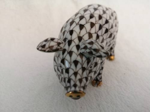 Mappin and Webb porcelain figurine pig is completely hand painted by talented artisans *