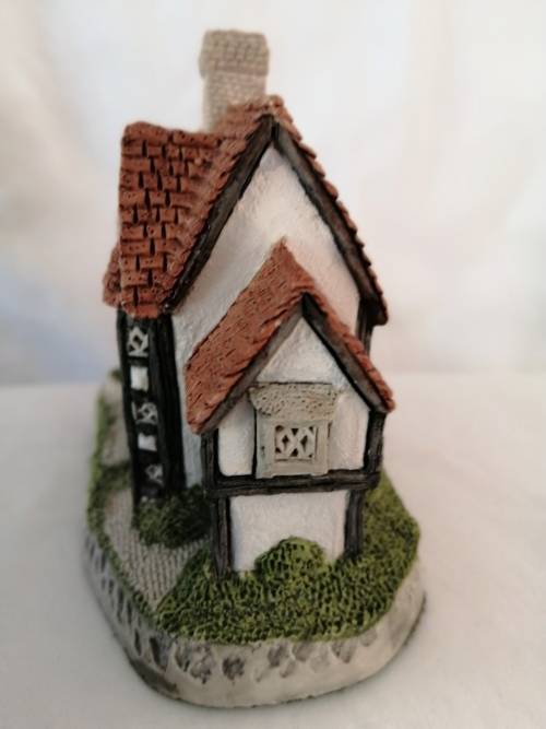 Miniature House -  Shirehall  David Winter