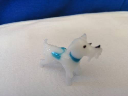 Stunning Vintage Glass Figurine Blue White Dog