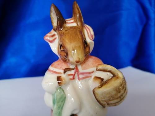 Beswick Beatrix Potters Mrs Rabbit 1200/2 #
