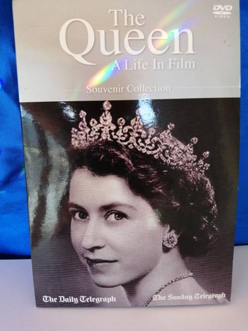 The Queen.A life in Film  Souvenir collection  9 DVD