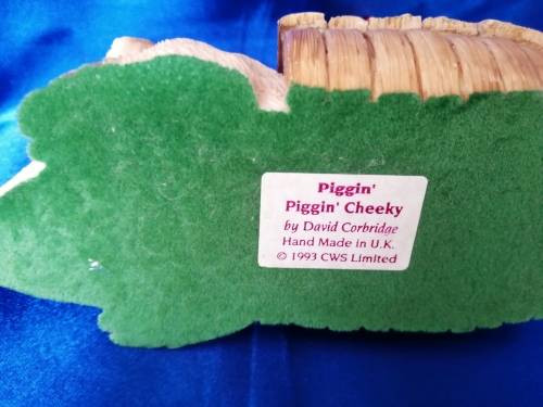 Piggin David Carbridge Pig with hen Piggin Cheeky