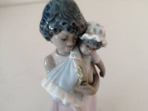 1993 Retired Lladro #5608  Baby Doll  Black Legacy