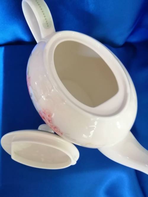 Large Marks and Spencers Tea-Pot