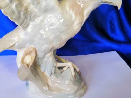 Rare Lladro Rosal or Tang X - Large Eagle