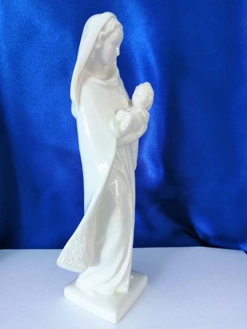 RARE 1950s HUMMEL MADONNA AND CHILD FIGURINE, MADE BY GOEBEL, WEST GERMANY #