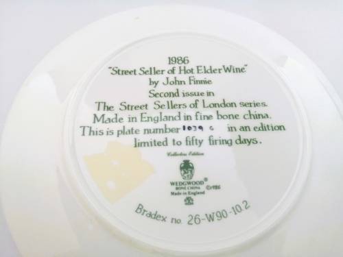 Stunning Wedgwood The Street Sellers of London Plate ` Seller of the hot elder wine `1986