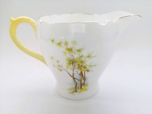 SHELLEY Daffodil Time Milk Jug ENGLAND