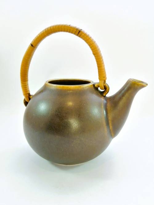 Iconic Ulla Procopé Large Brown Ceramic Teapot GA1, Arabia Finland, 1960s