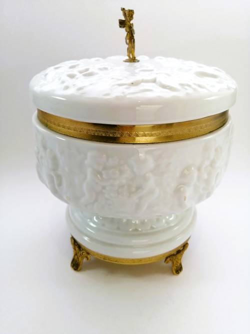 Continental blanc de Chine gilt metal mounted bowl depicting putti Cherubs