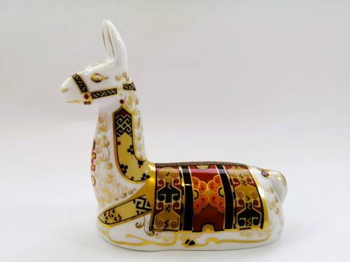 Royal Crown Derby Llama Paperweigh Gold Stopper