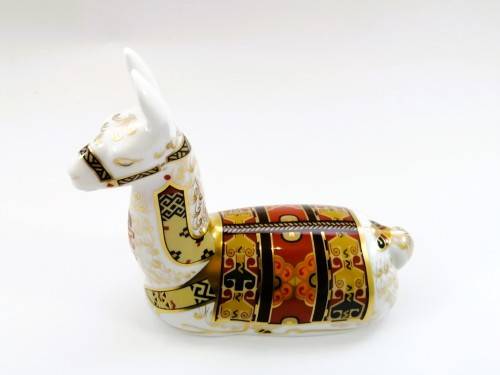 Royal Crown Derby Llama Paperweigh Gold Stopper