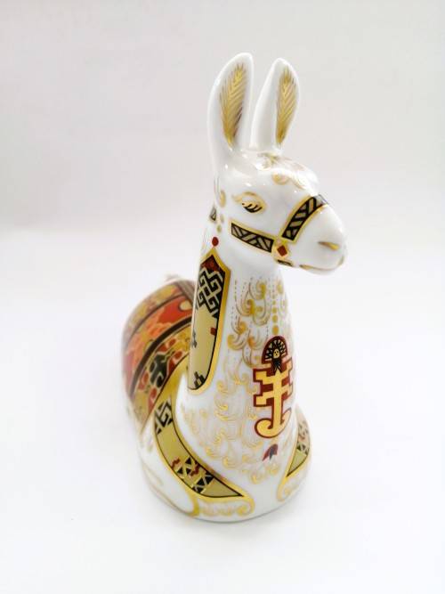Royal Crown Derby Llama Paperweigh Gold Stopper