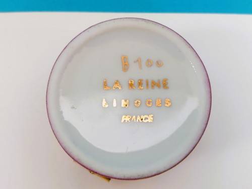 Limoges France La Reine Peint Main Marque Trinket box