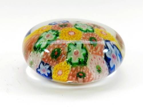 Stunning art glass paperweight MILLEFIORE