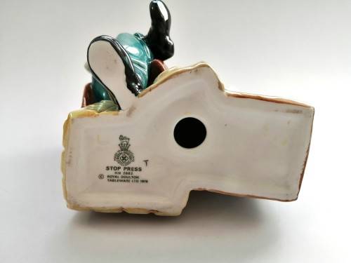 Royal Doulton  Stop Press  HN 2683