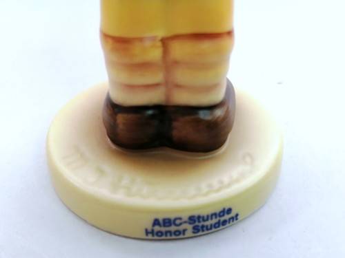 Goebel Hummel Figurine, Honor Student