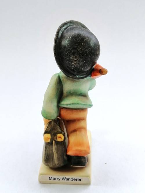 Goebel Hummel Figurine, Merry Wanderer