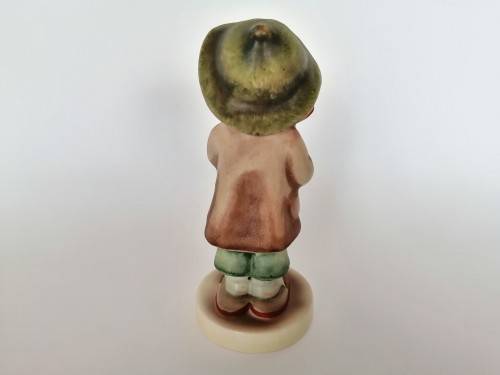 Goebel Hummel Figurine, Lost Sheep