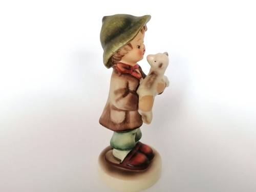 Goebel Hummel Figurine, Lost Sheep
