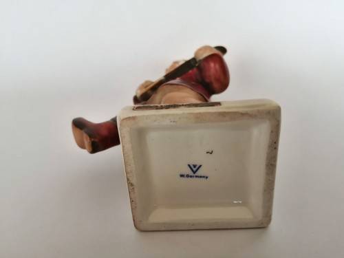 Goebel Hummel Figurine, Happiness