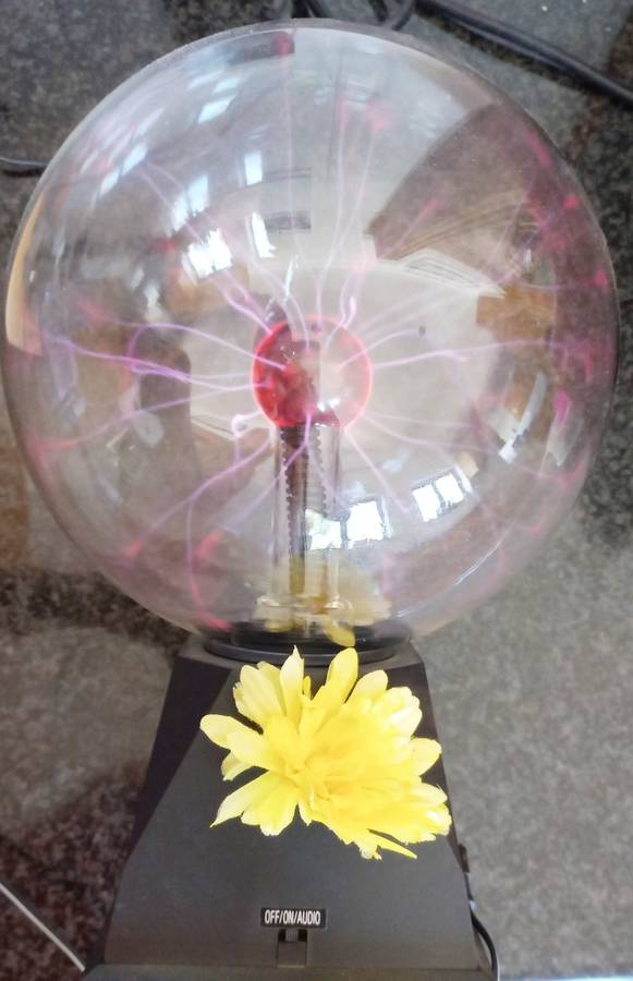 Retro 80s Plasma Ball-----Tested and working--Looks great.