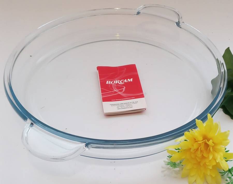 Borcam, Good Quality Round Glass Baking Dish, - NEW !-