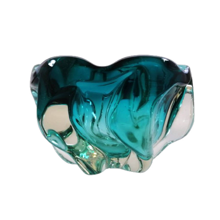 Murano Glass Beautiful Turquoise Blue ashtray doubles as a modern-day sweetie bowl.