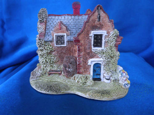 Miniature House - Lilliput Lane "Nanas House"