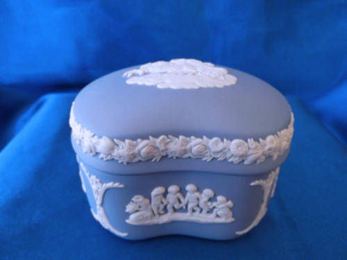 Vintage Wedgewood Jasper Blue Heart Trinket Box