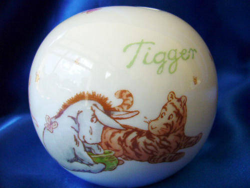 *** Royal Doulton Winnie The Pooh Money Box ***