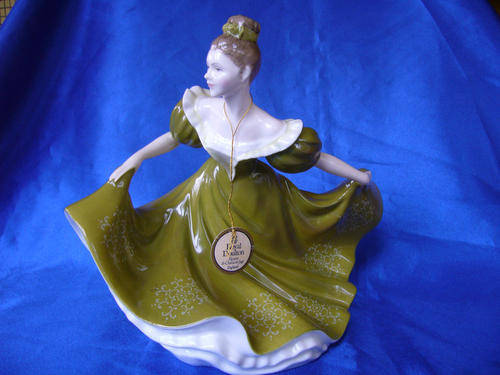 Royal Doulton Figurine LYNNE HN2329